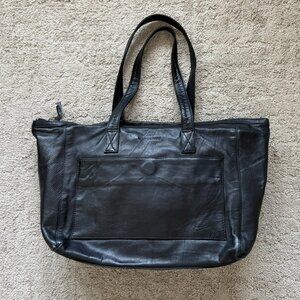 Wanderers Travel Co. The Rocks Handbag — Black